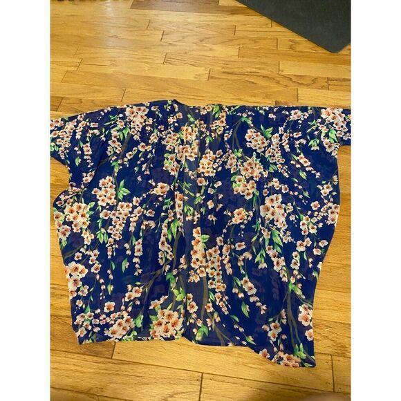 Women's blue oversized short sleeve Floral Sheer open Kimono Cardigan sz medium - Picture 2 of 9